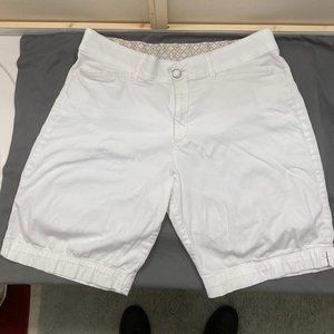 Lee Platinum Label, Women's white casual shorts, size 14 medium
